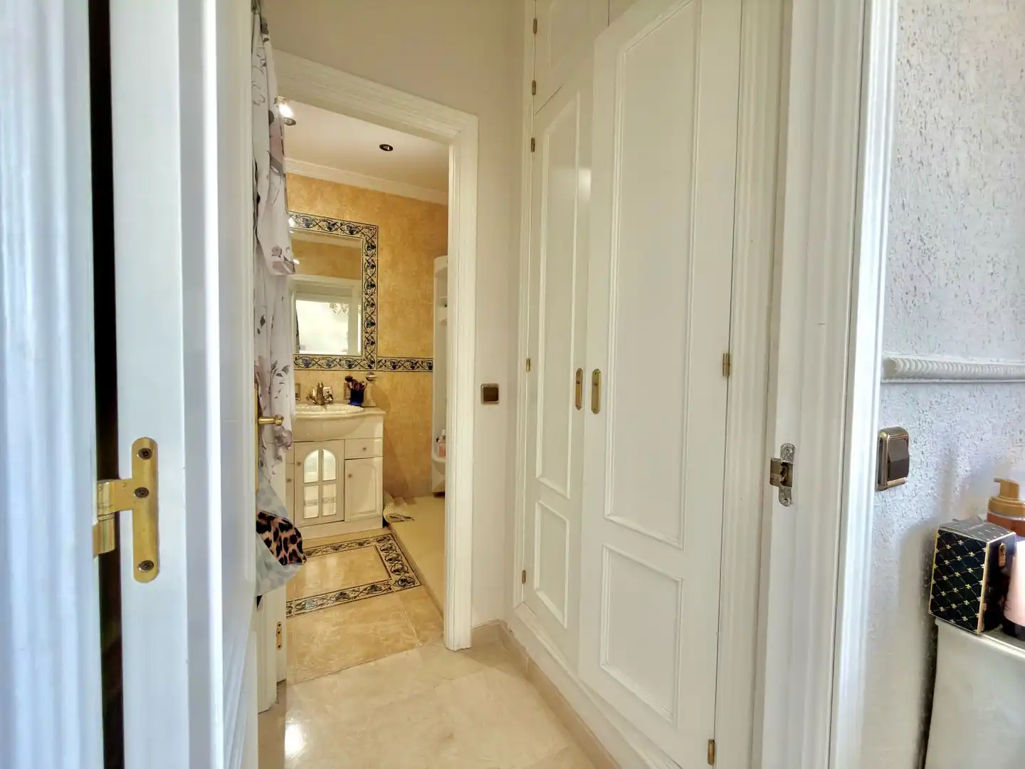Bathroom of Houses for sale in Gines, Sevilla