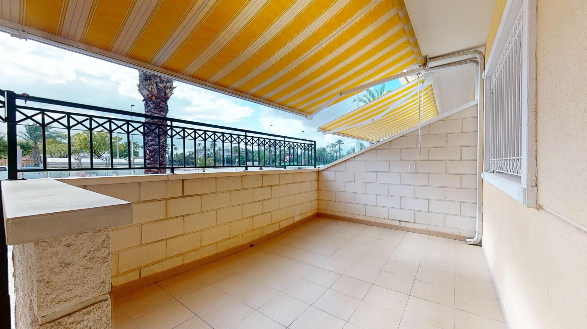 Casa o xalet en venda a Avenida DE L'ALTET, El Travaló - Martínez Valero