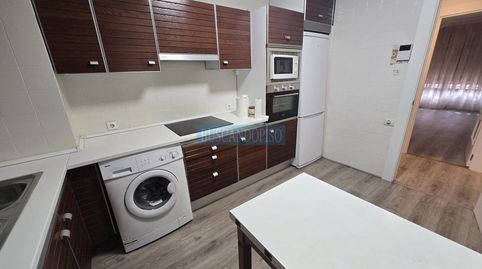 Foto 2 de Piso de alquiler en Gran Via, Logroño