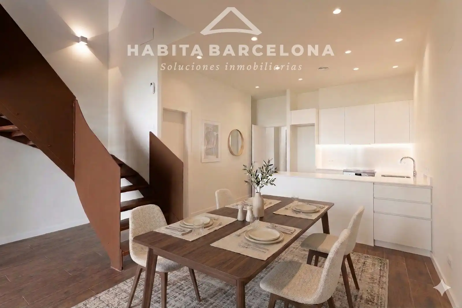 Comedor de Dúplex en venta en Barcelona con Aire acondicionado, Calefacción y Jardín privado