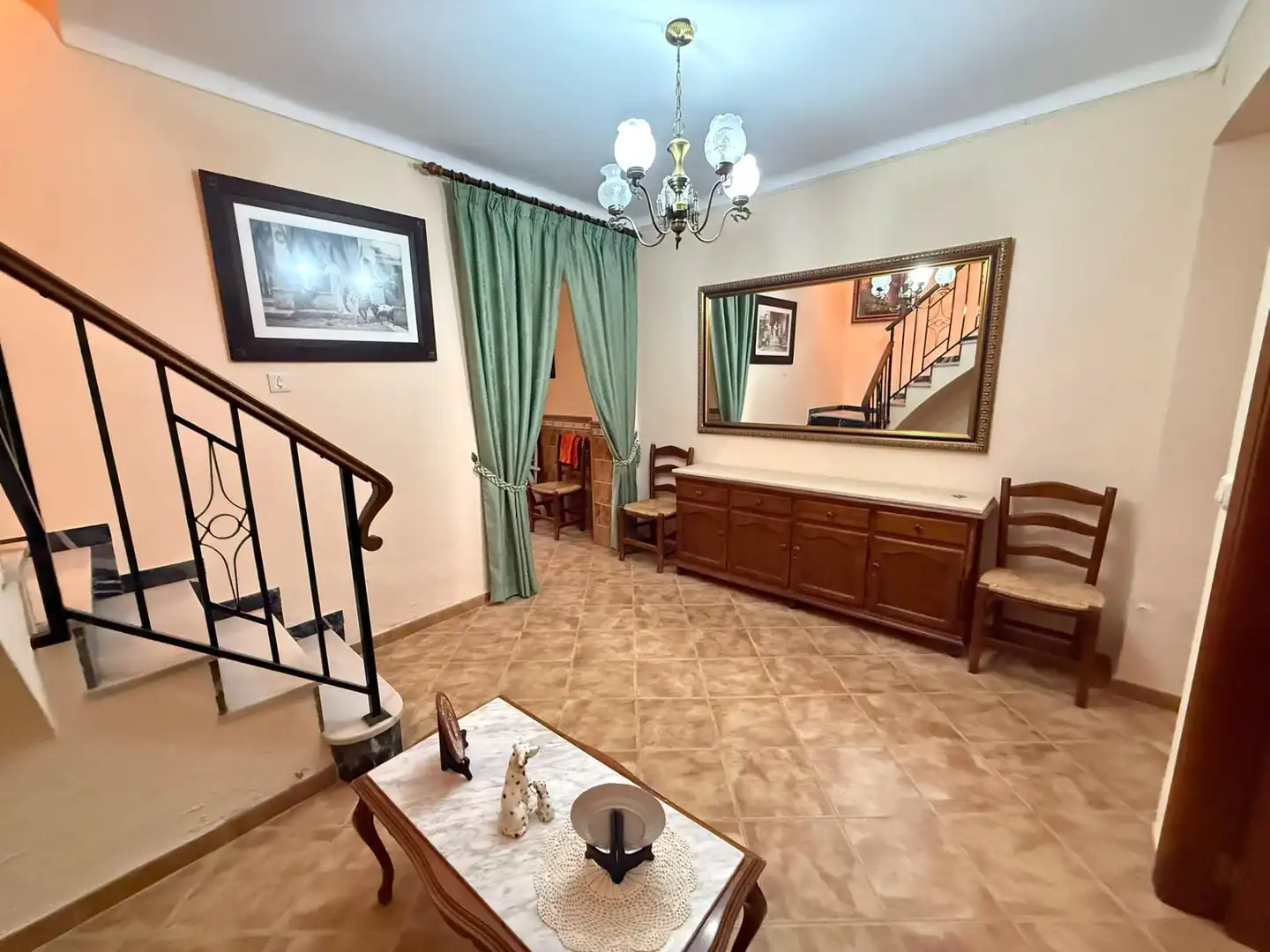 Sala de estar de Casa o chalet en venta en Alameda con Terraza, Trastero y Amueblado