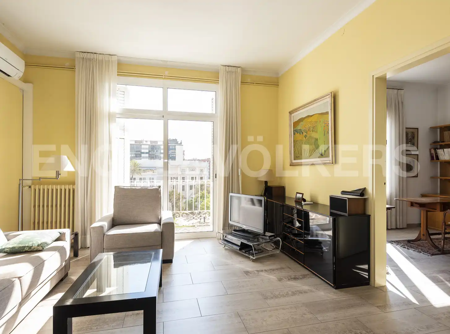 Living room of Flat for rent in Barcelona  with Air Conditioner, Heating and Parquet flooring