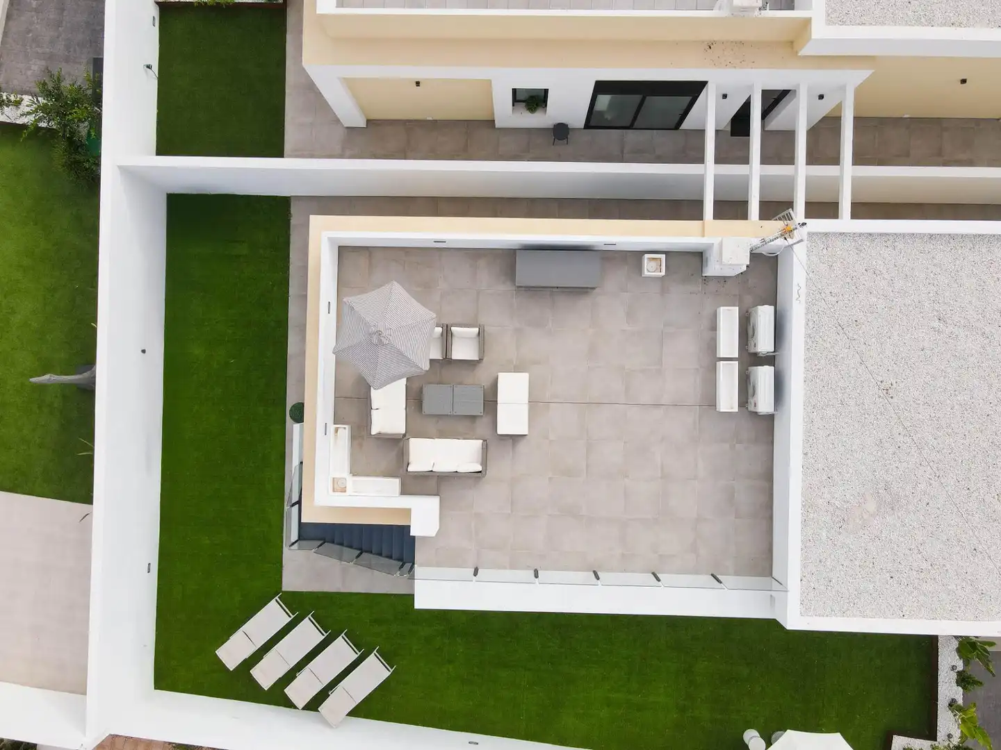 Terrassa de Casa o xalet en venda en Torrevieja amb Aire condicionat, Calefacció i Jardí privat