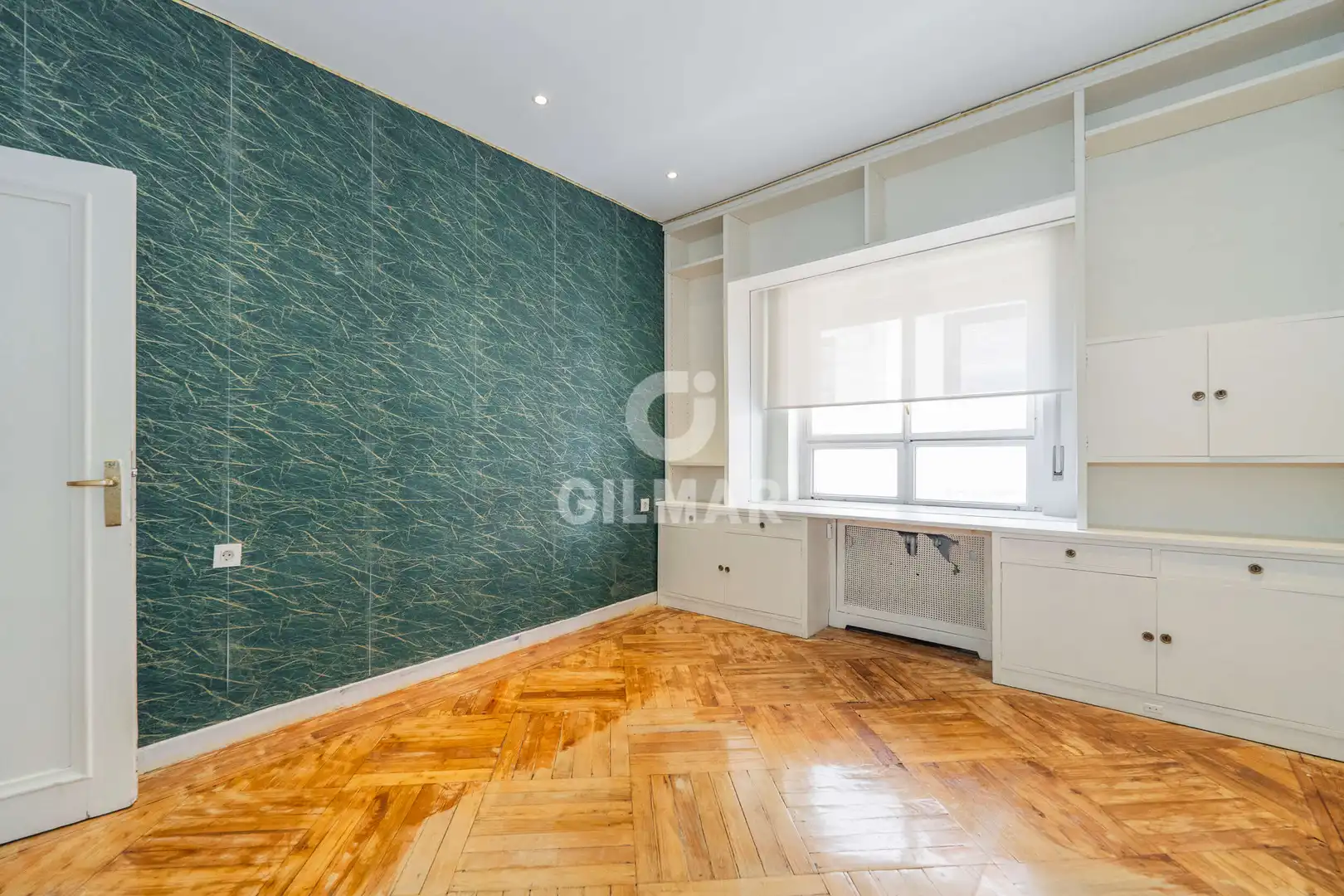 Flat for sale in Madrid  with Heating and Storage room