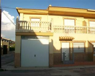 Vista exterior de Casa o xalet en venda en Iznalloz amb Aire condicionat