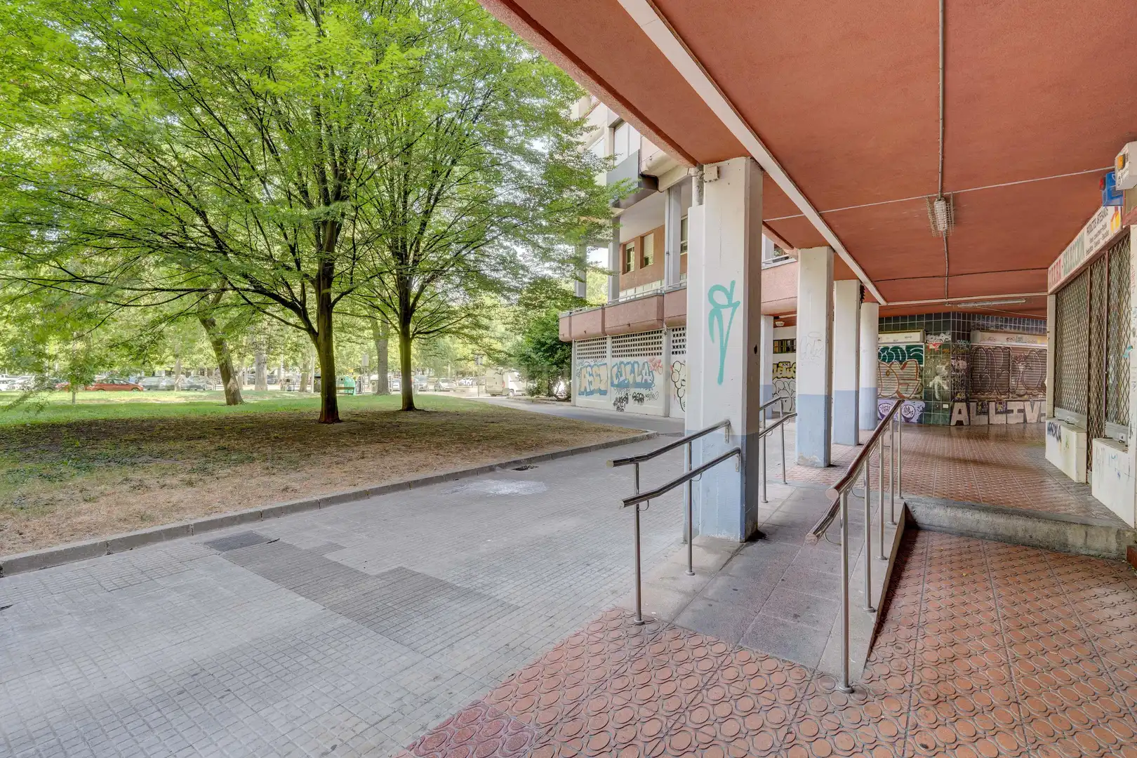 Vista exterior de Local en venta en Vitoria - Gasteiz