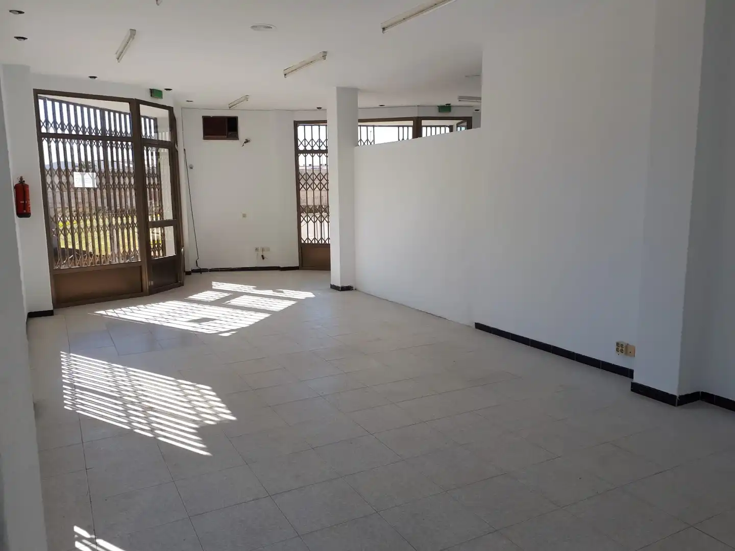 Local commercial à vendre à Villanueva de la Serena, imagen 2