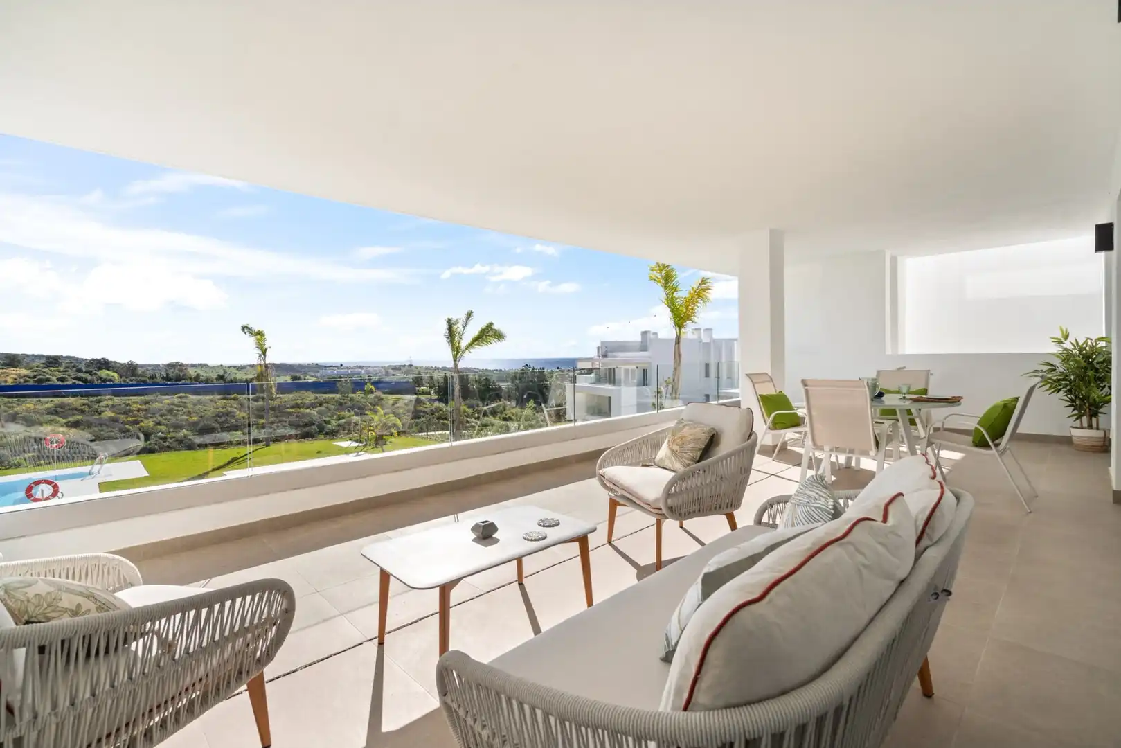 Apartament amb piscina de lloguer a Casares pueblo