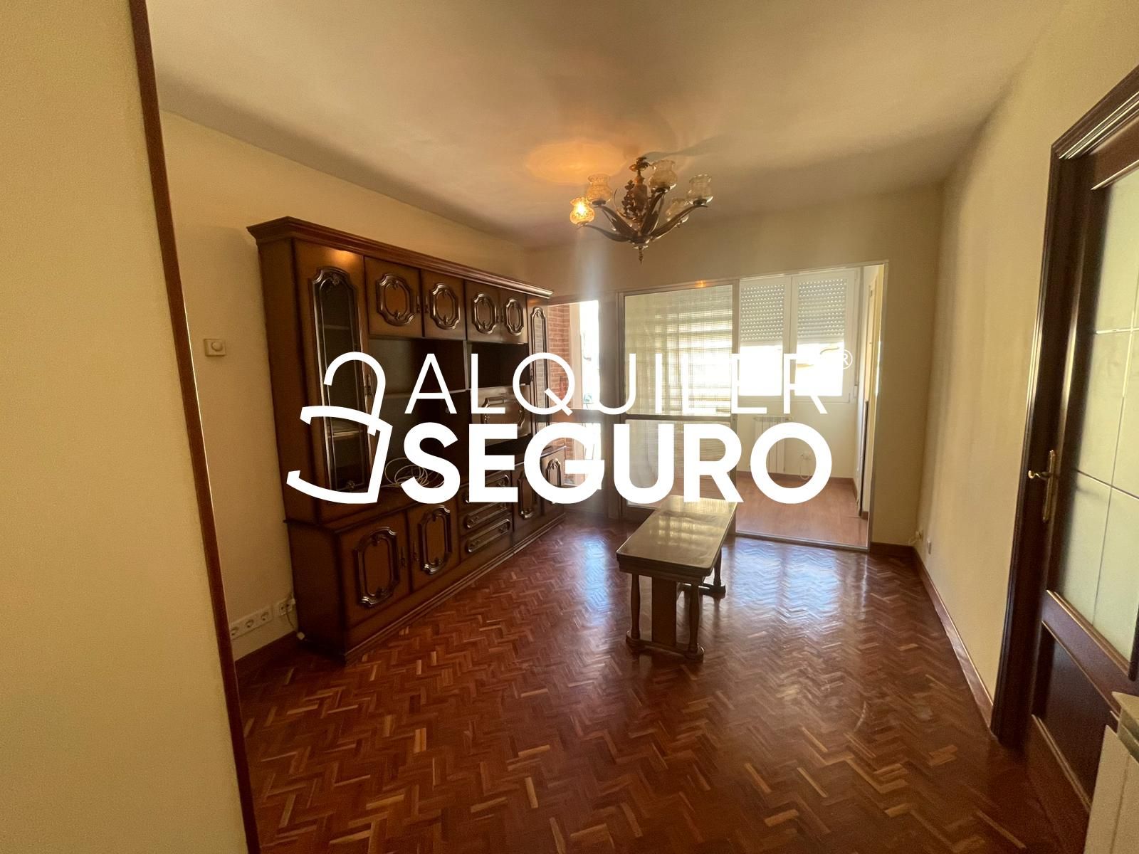 Dormitori de Pis de lloguer en  Madrid Capital amb Calefacció, Terrassa i Moblat