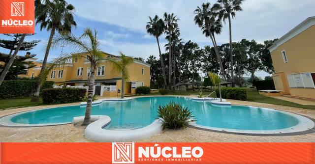 Casa adosada en Venta en Avenida Pintor Pérez Gil en Alicante Golf