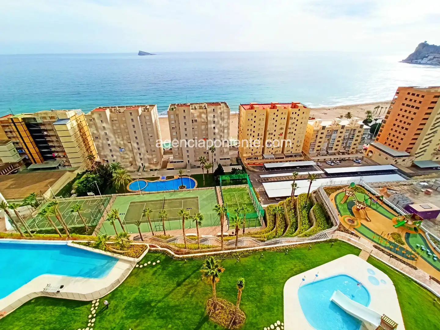 Exterior view of Flat for rent in Benidorm  with Air Conditioner, Terrace and Furnished