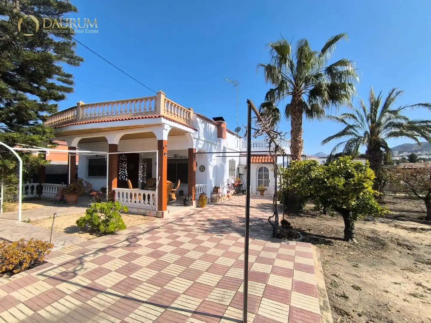 Casa amb piscina en venda a CALLE NORTE-SUR, 12