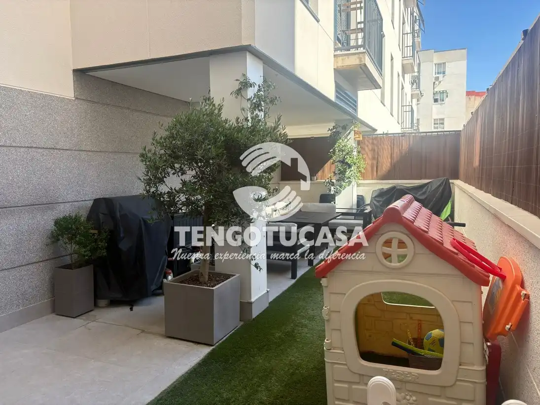 Terrasse von Wohnung zur Miete in Madrid mit Klimaanlage, Heizung und Privatgarten