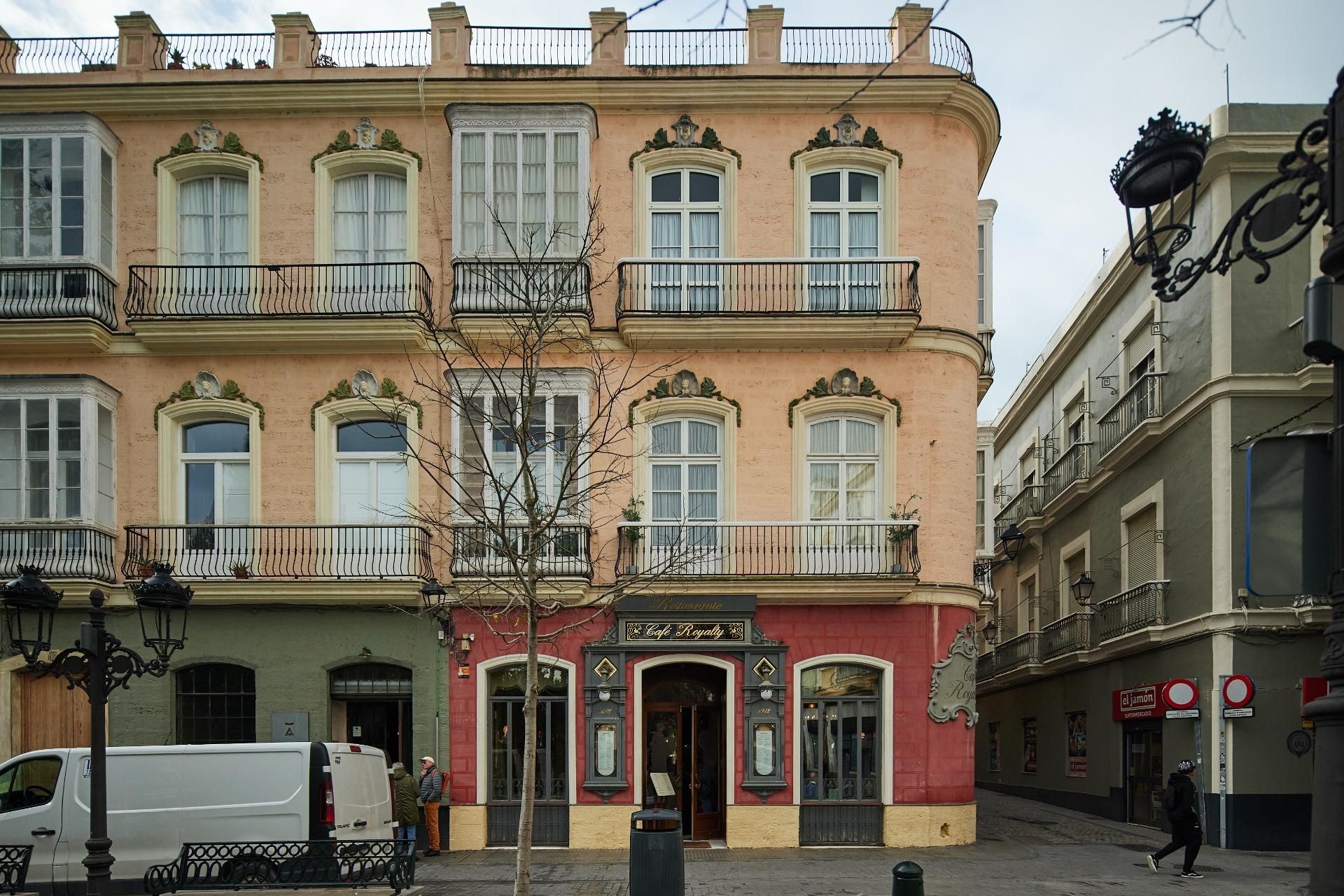 Exterior view of Flat for sale in  Cádiz Capital  with Air Conditioner, Heating and Balcony