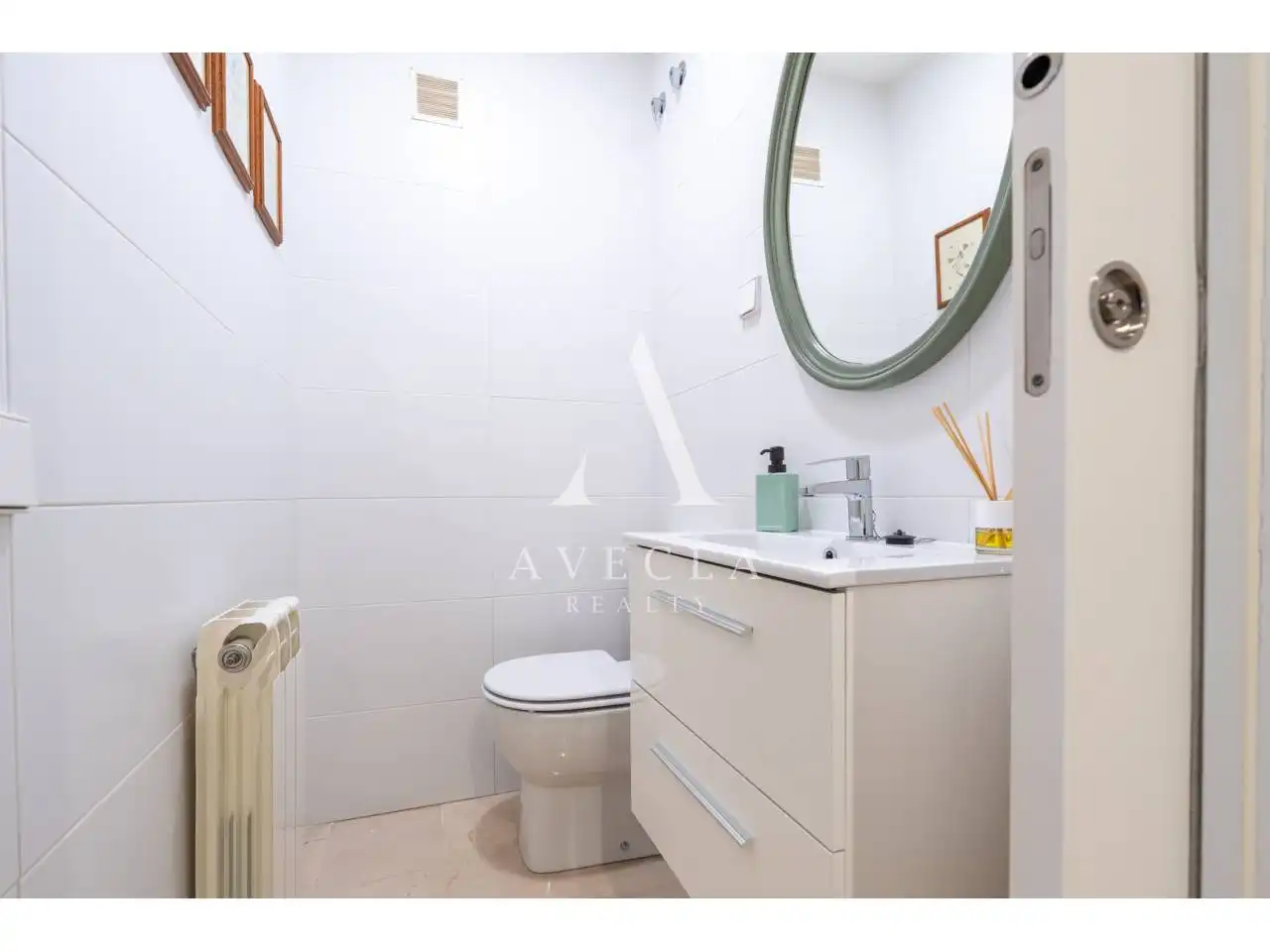 Bathroom of Detached homes for sale in Sant Cugat del Vallès  with Air Conditioner, Heating and Parquet flooring