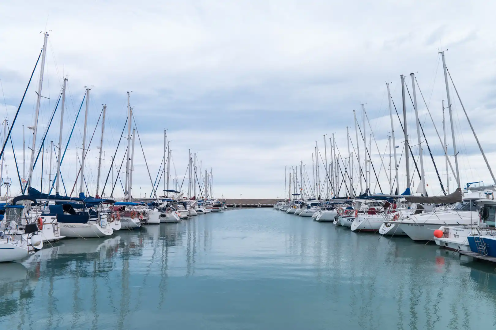 Parking de Apartamento en venta en Canet d'En Berenguer con Terraza, Amueblado y Piscina comunitaria