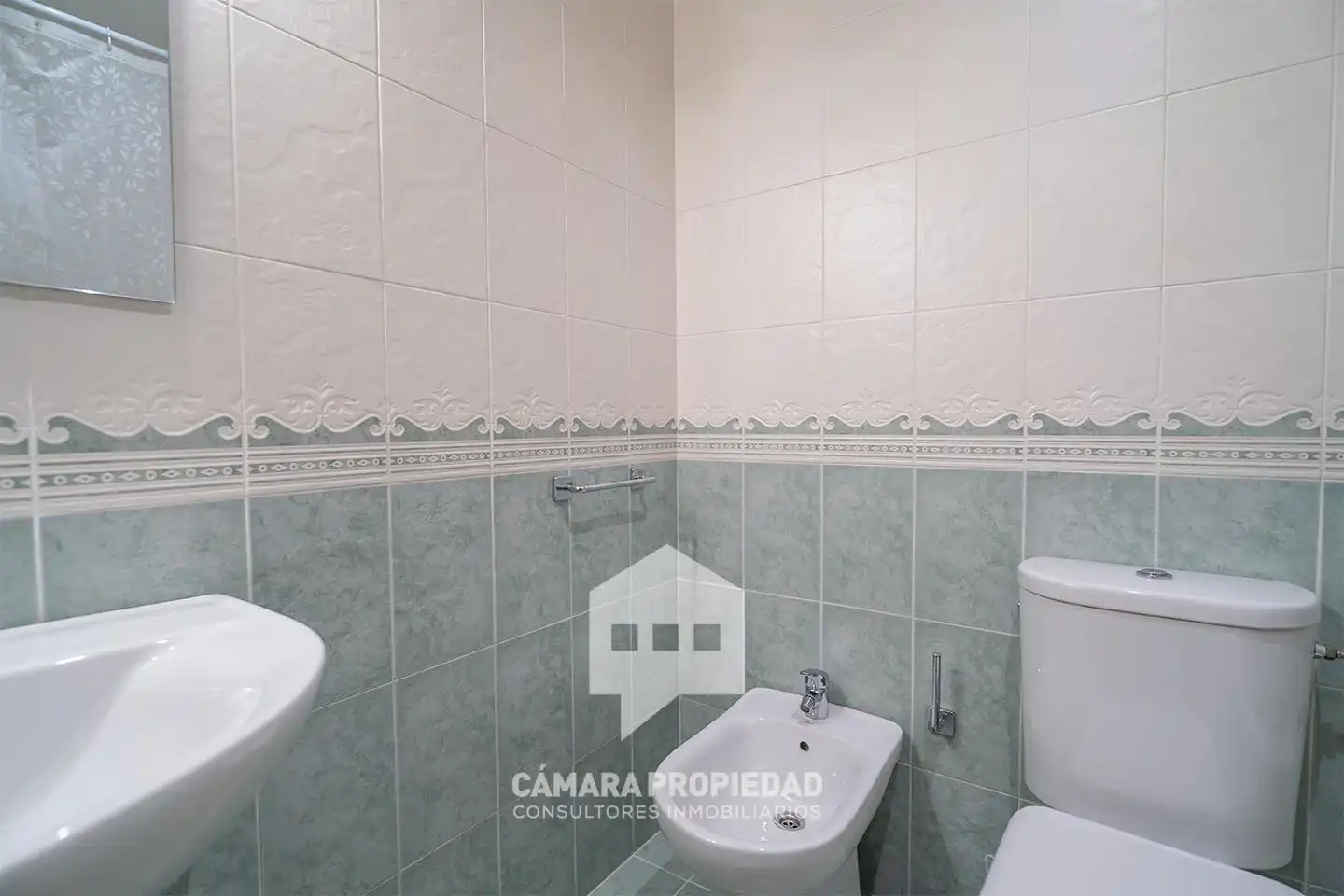 Baño de Piso en venta en Huelva con Aire acondicionado y Terraza