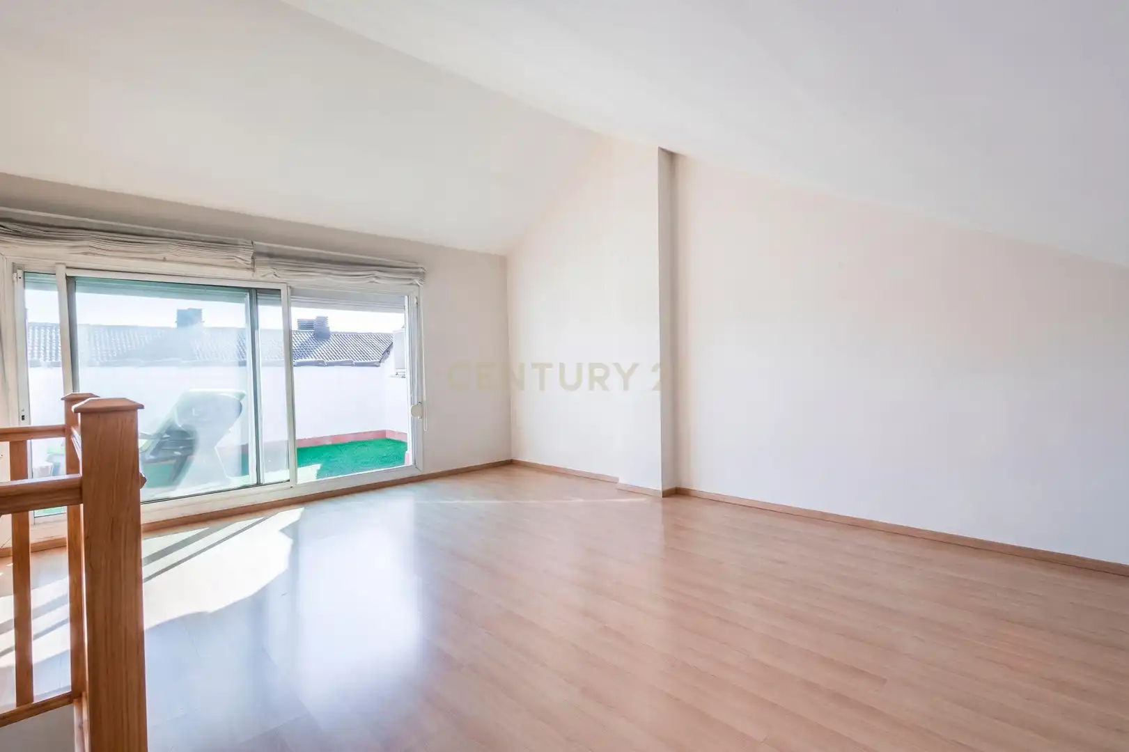 Wohnzimmer von Einfamilien-Reihenhaus zum Verkauf in Sant Joan Despí mit Klimaanlage und Balkon