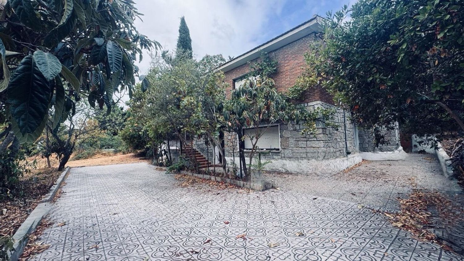 Vista exterior de Casa o chalet en venta en Navalagamella con Jardín privado y Piscina comunitaria