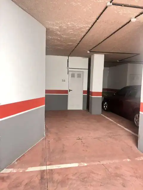 Parkplatz von Garage zur Miete in Gijón 