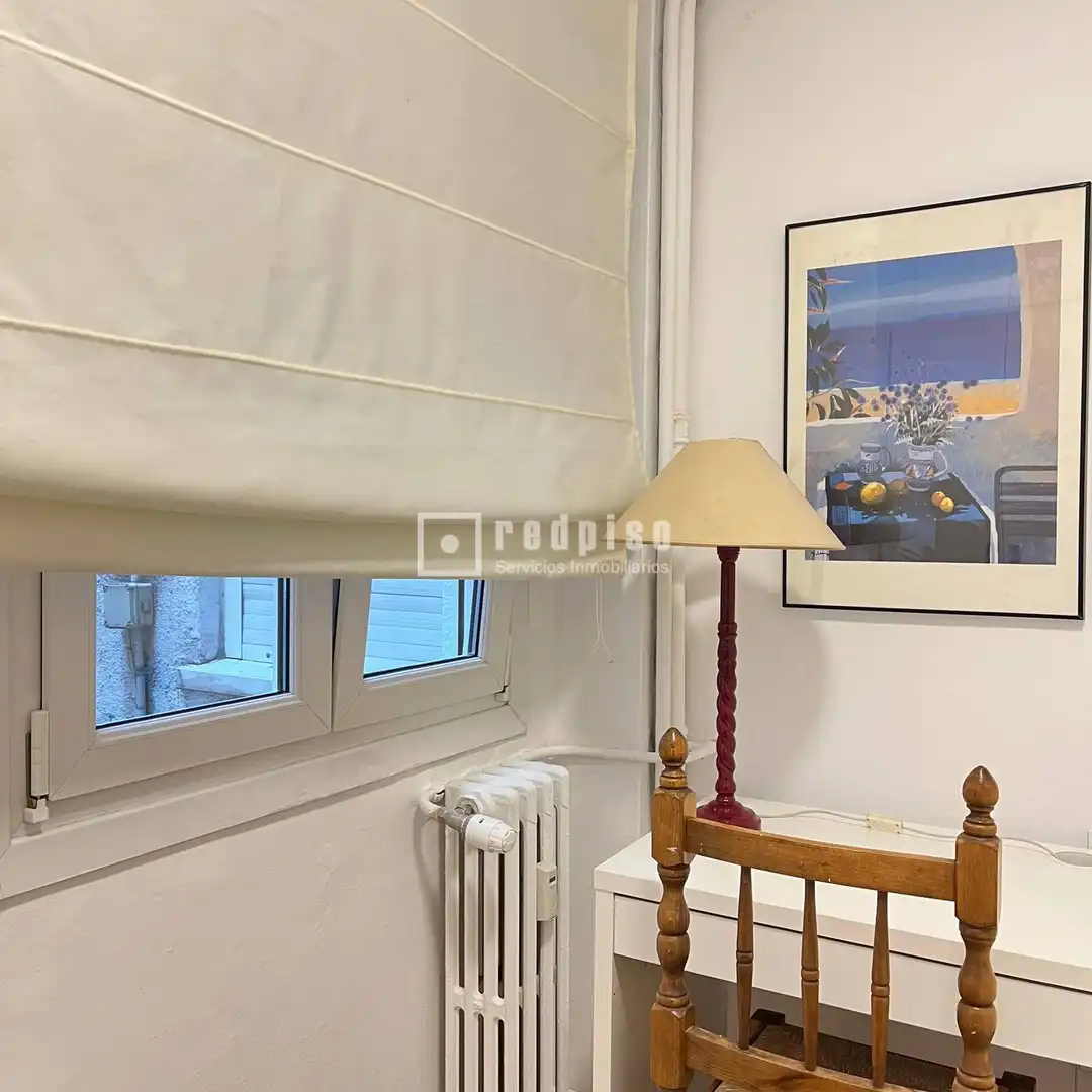 Außenansicht von Wohnung zur Miete in Madrid mit Heizung, Privatgarten und Parkett