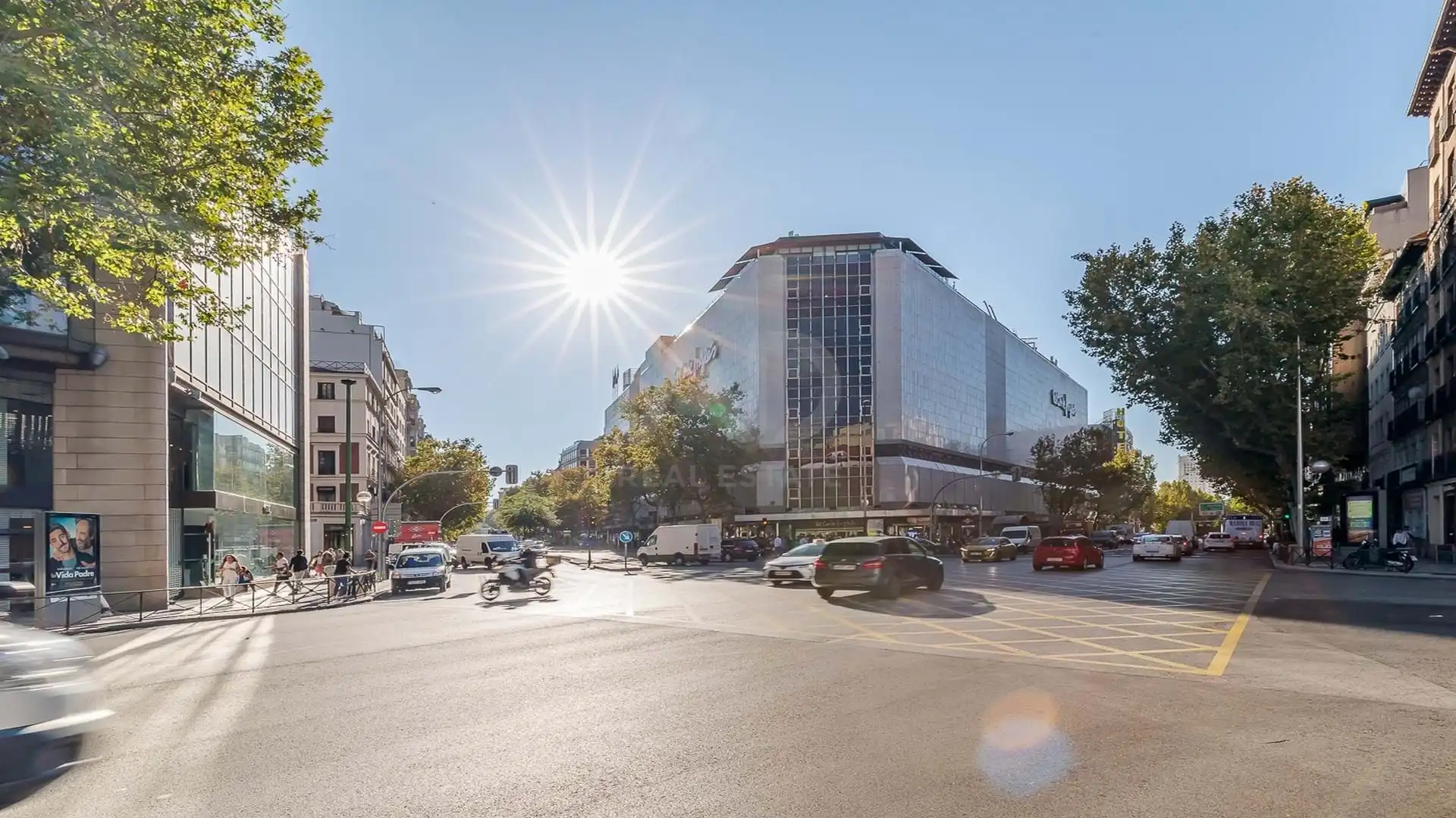 Vista exterior de Local de alquiler en Madrid