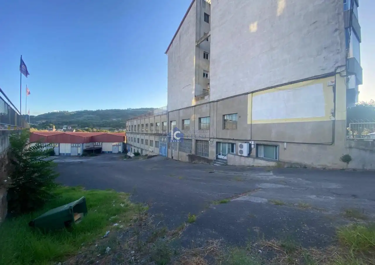 Vista exterior de Nau industrial de lloguer en Ourense Capital 