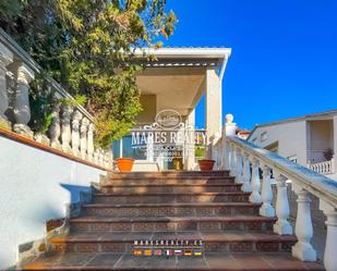 Vista exterior de Casa o xalet en venda en Òrrius amb Aire condicionat, Calefacció i Jardí privat