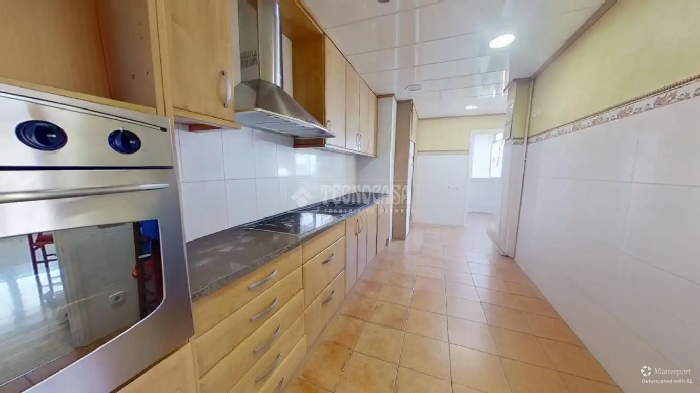 Kitchen of Flat for sale in Sabadell  with Air Conditioner and Heating