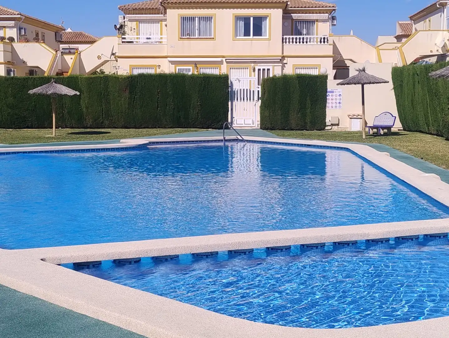 Piscina de Casa o xalet en venda en Orihuela amb Piscina