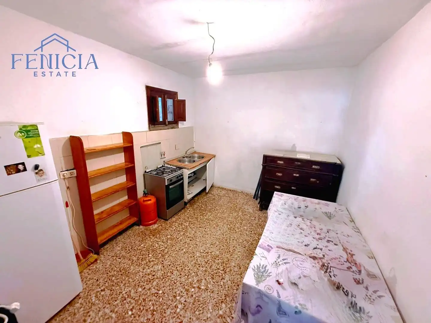 Cocina de Edificio en venta en Lentegí