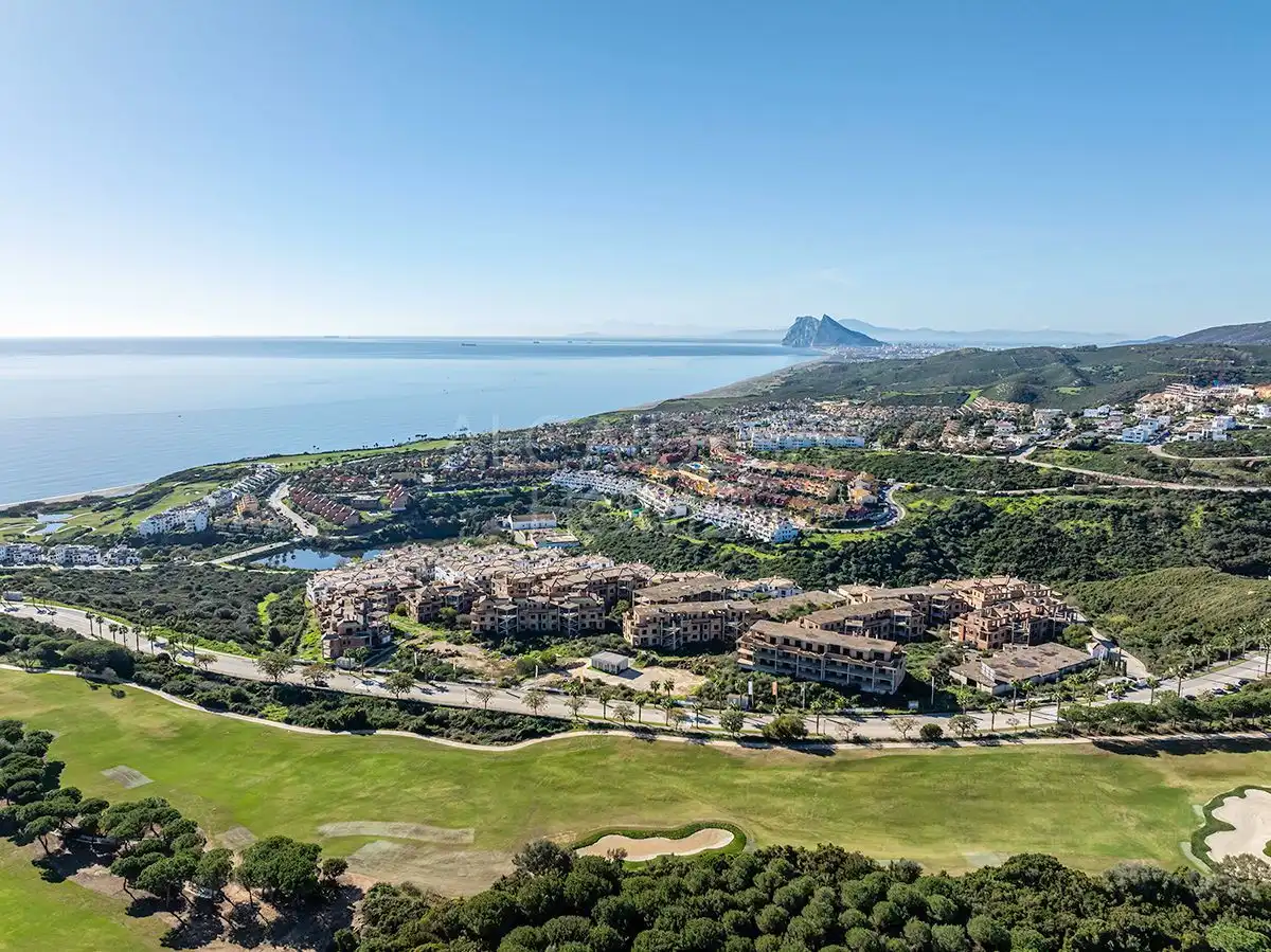 Vista exterior de Piso en venta en La Alcaidesa con Aire acondicionado y Terraza