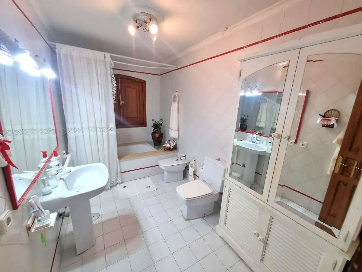 Baño de Casa o chalet en venta en Tías con Jardín privado, Terraza y Amueblado