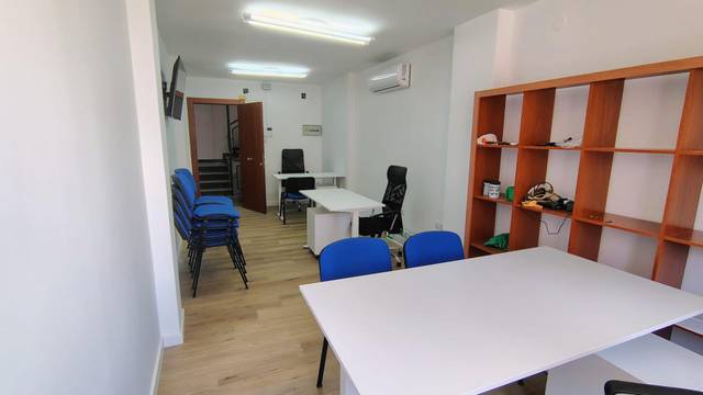 Oficina en Alquiler en Cortes - Huertas
