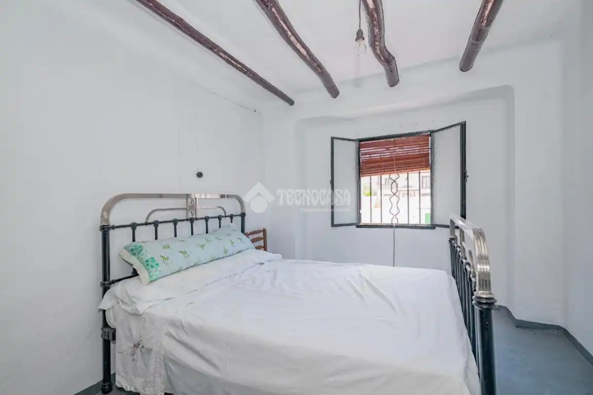 Dormitori de Casa adosada en venda en Loja