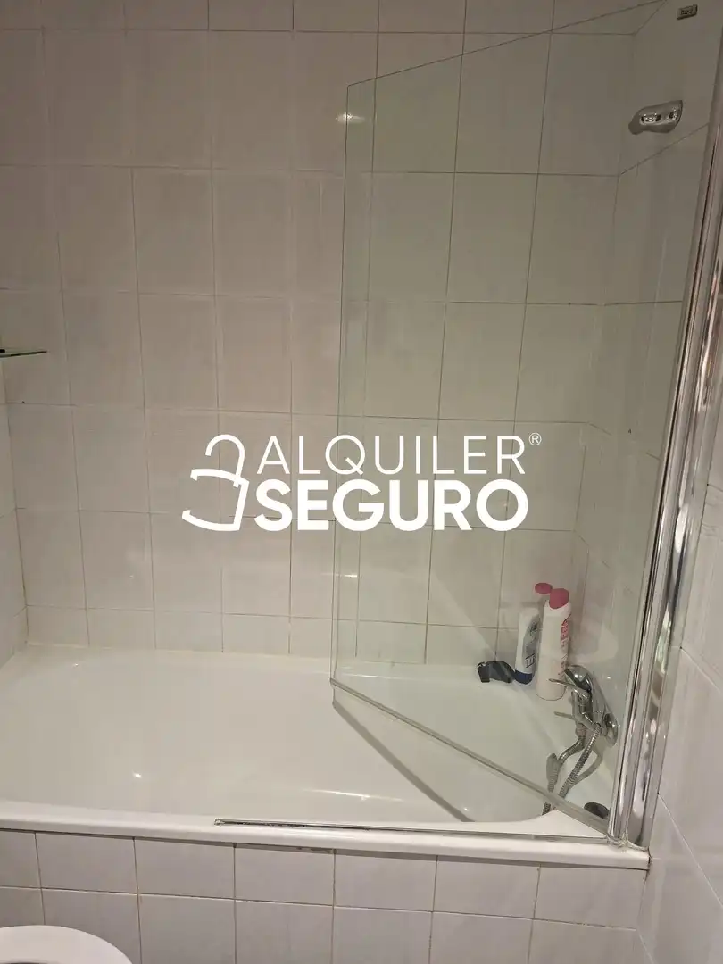 Badezimmer von Wohnung zur Miete in Ocaña mit Heizung und Möbliert