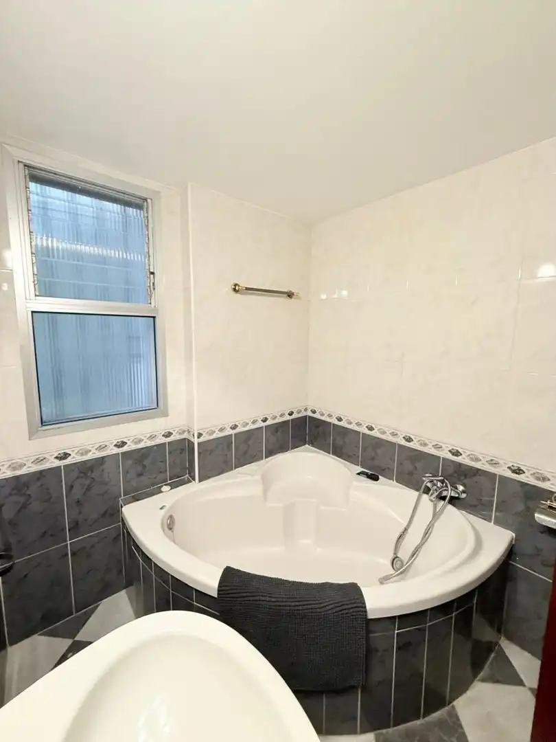 Bathroom of Flat for sale in Jerez de la Frontera  with Terrace and Storage room