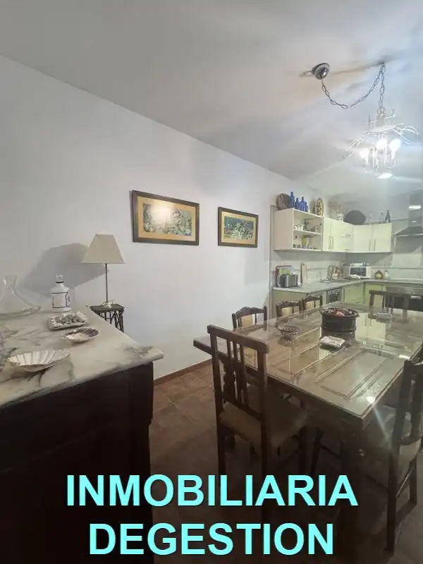 Comedor de Casa adosada en venta en Guarromán con Aire acondicionado, Calefacción y Jardín privado