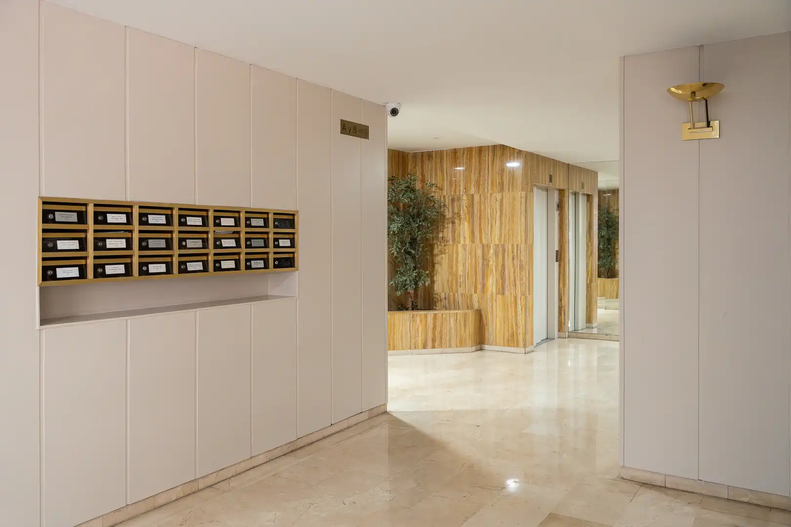 Flat for sale in Barcelona  with Air Conditioner and Terrace