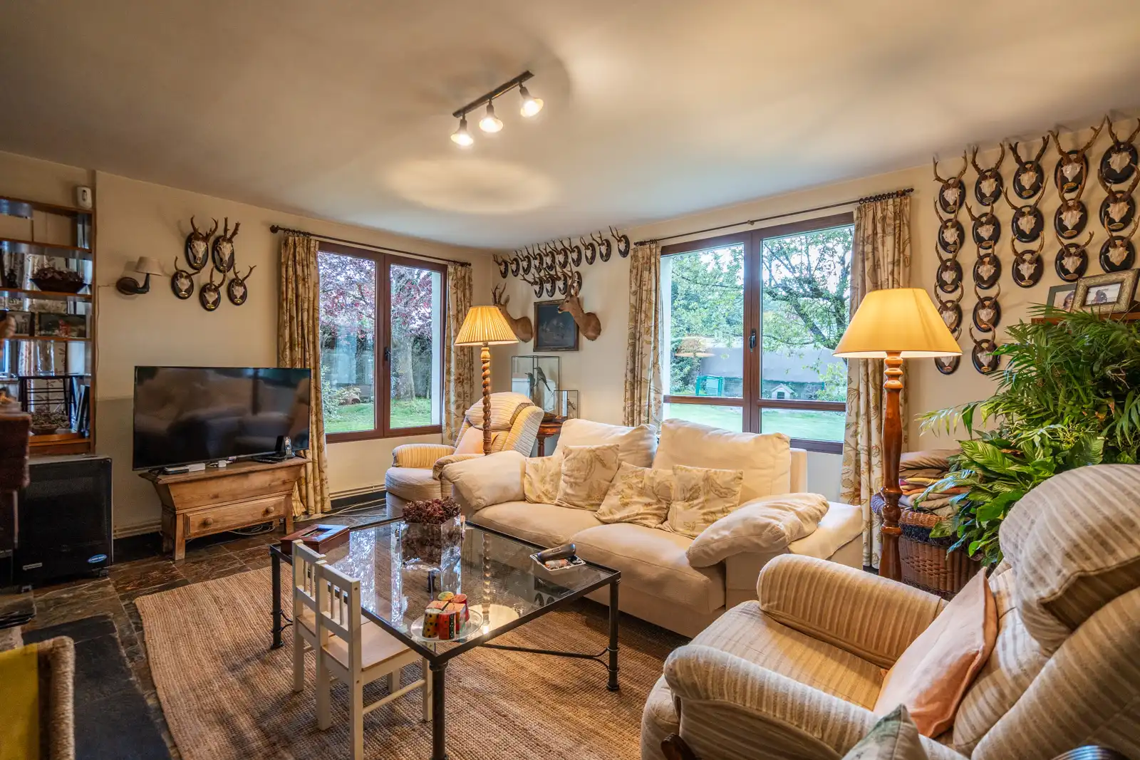 Living room of Houses for sale in El Espinar  with Heating, Private garden and Terrace