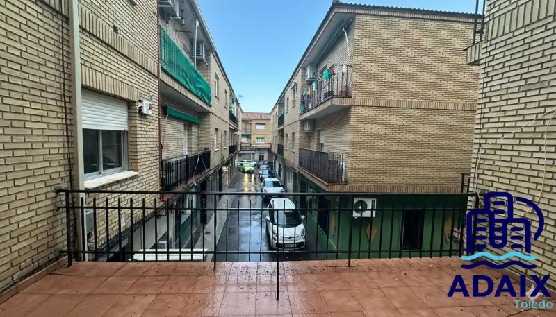 Vista exterior de Piso en venta en Polán con Aire acondicionado y Balcón
