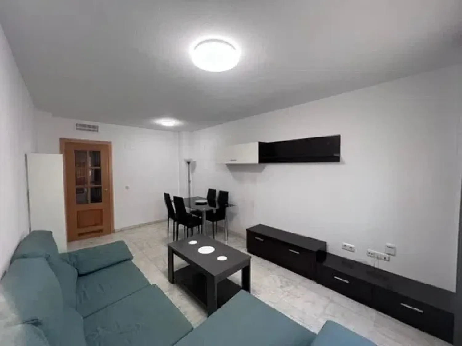Sala d'estar de Pis de lloguer en Málaga Capital amb Aire condicionat, Moblat i Rentadora