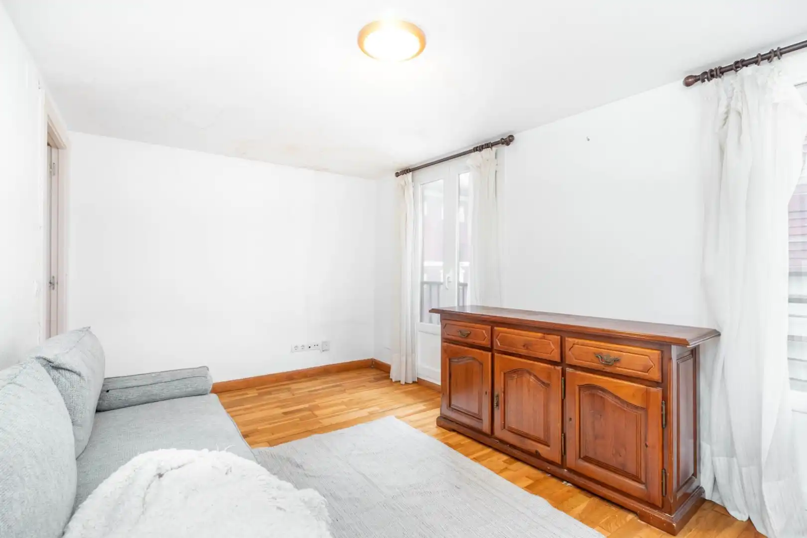 Sala de estar de Apartamento en venta en Ribadesella con Calefacción y Balcón
