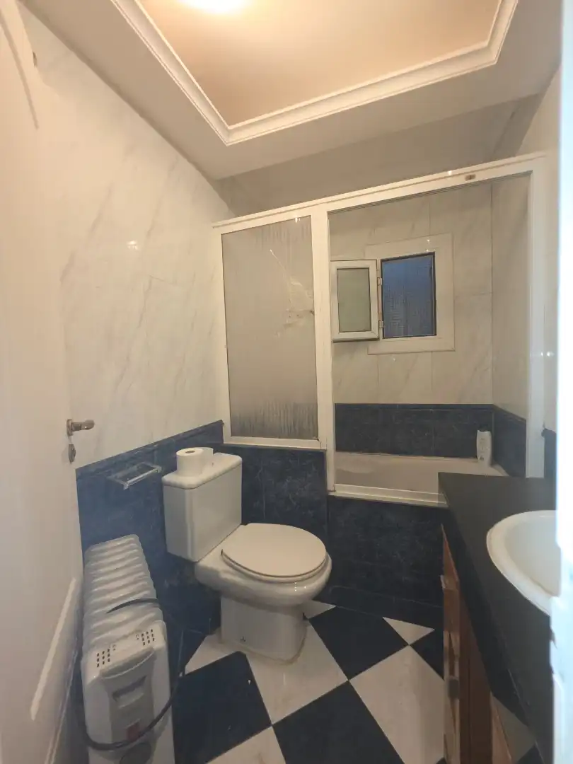 Badezimmer von Wohnung zum Verkauf in L'Hospitalet de Llobregat