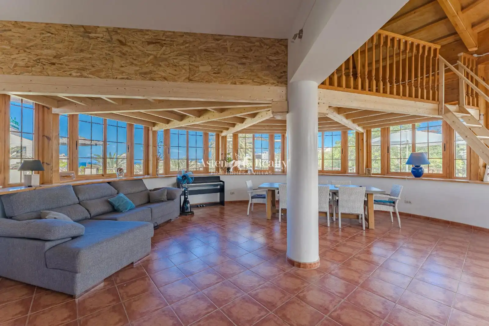 Geschaftsraum zum Verkauf in Arona mit Terrasse und Internet