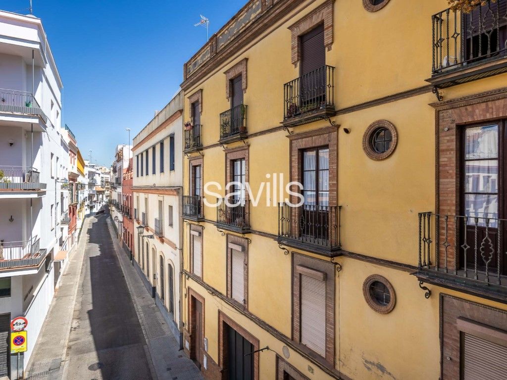 Exterior view of Single-family semi-detached for sale in  Sevilla Capital