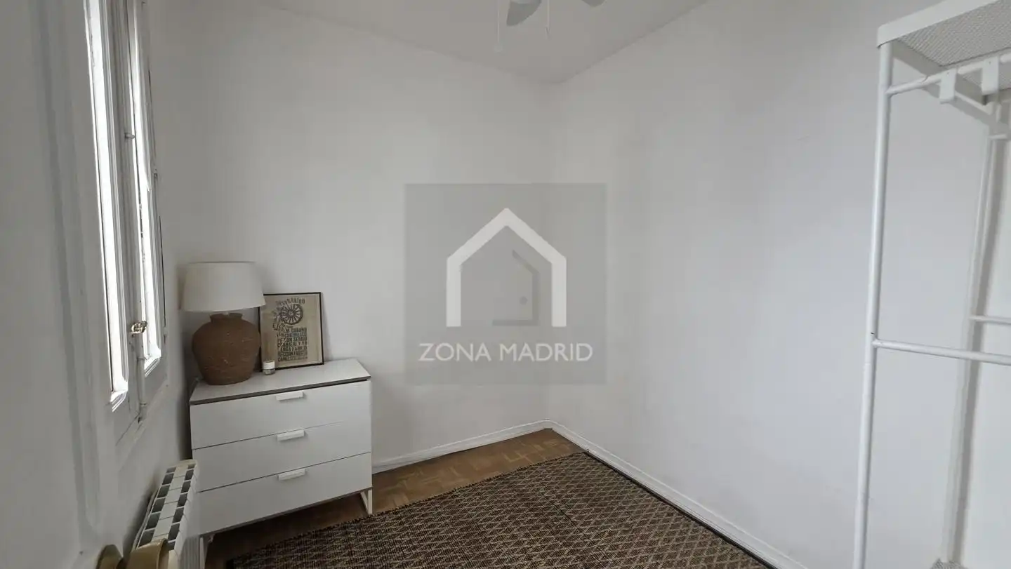 Habitación de Piso en venta en Madrid con Aire acondicionado