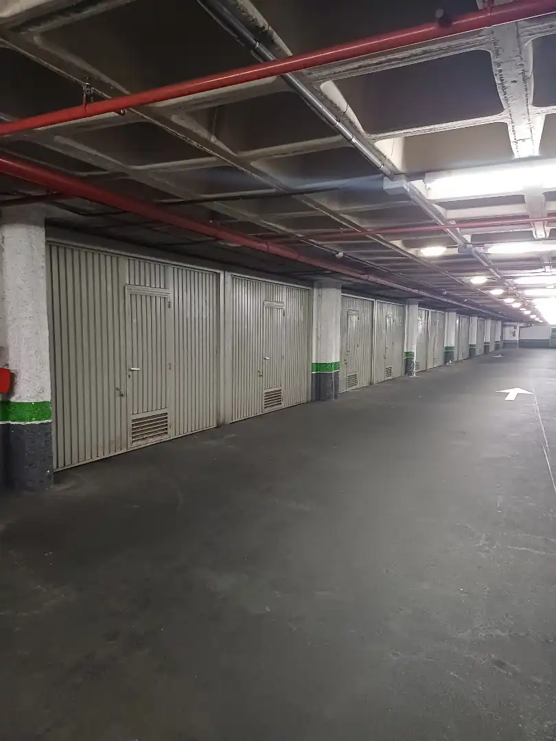 Aparcament de Garatge de lloguer en Oviedo 