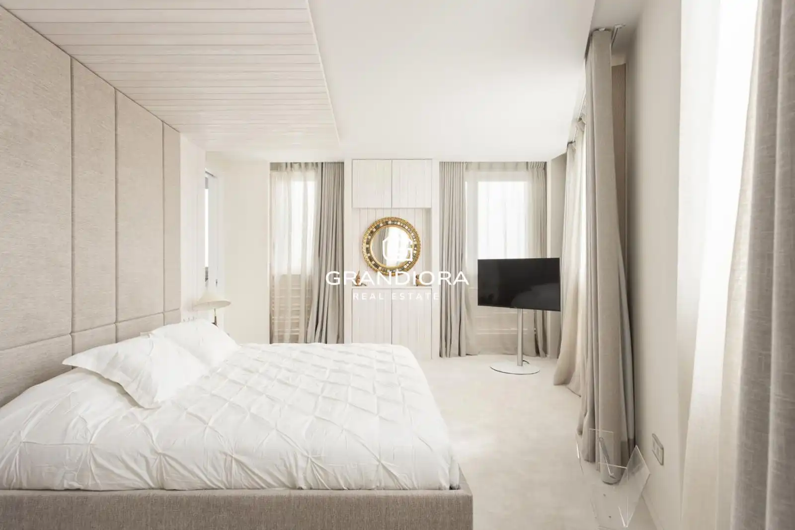 Habitación de Ático en venta en Barcelona con Terraza, Amueblado y Alarma