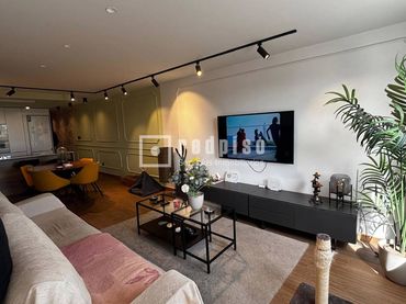Flat with lift for sale in Fama